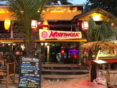 Moonwalk Lanta Resort - 15
