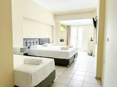 Kavos Plaza - 67