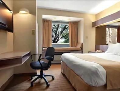 Microtel Inn & Suites by Wyndham Lexington - 21