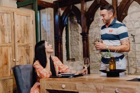 Oinou Strata - Adults Only - 104