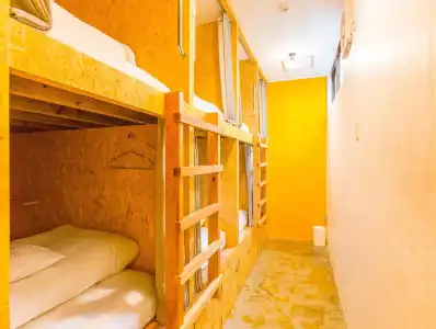 Seawall Hostel - 37