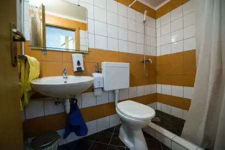 & Hostel Zagreb - 8