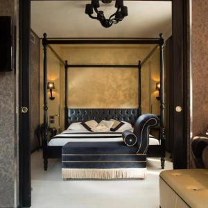 Carnival Palace - Venice Collection - 39