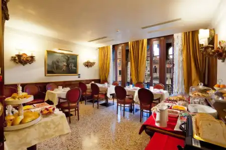 Palazzina Veneziana - 15