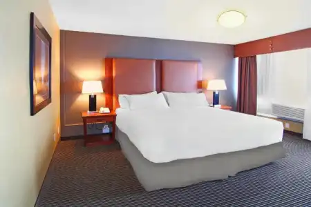Holiday Inn Express & Suites Calgary by IHG - 114