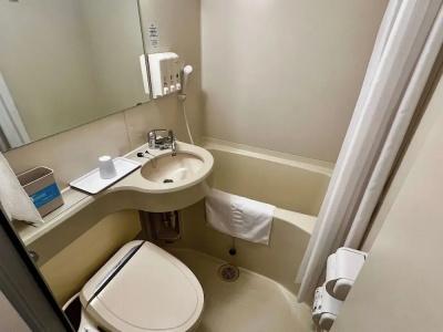 Toyoko Inn Shin-Yokohama Ekimae Shinkan - 66