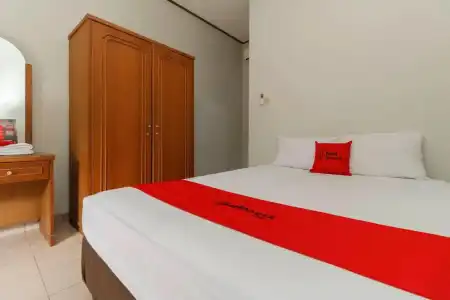 Reddoorz Plus @ Karet Pedurenan 3 - 27