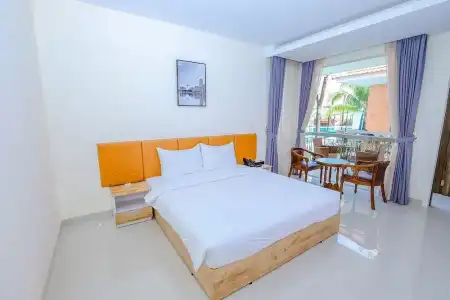Sea Breeze Resort - 324