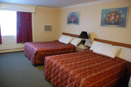 Merrill Field Inn - 3