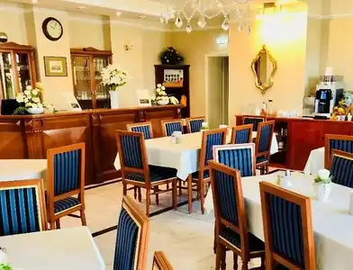 am Bayrischen Platz - 17