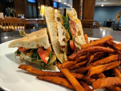 DoubleTree by Hilton Phoenix North - 9