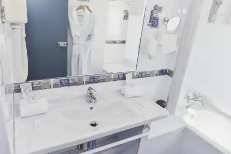 Maisons du Monde Hôtel & Suites - La Rochelle Vieux Port - 10