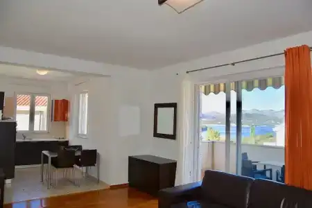 Apartment 3 Beaches With Free Parking - 186