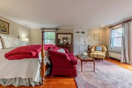 Wilburton Inn - 71