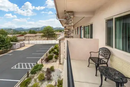 Best Western Plus Silver Saddle Inn - 75