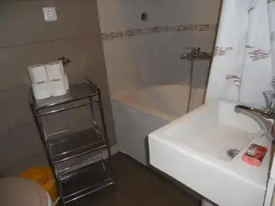 LaRos Apartments - 8