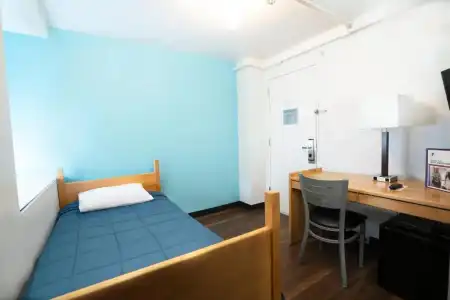 West Side YMCA Hostel - 35
