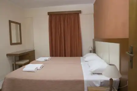Esperides Beach Apartments - 4