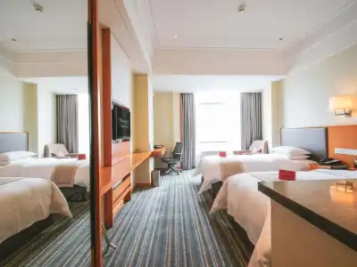 Ramada Plaza by Wyndham Shanghai Pudong Airport - 11