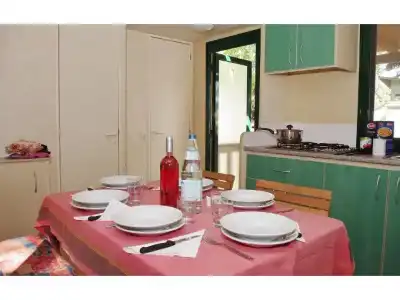 Happy Camp Mobile Homes in BalatonTourist Füred Camping & Bungalows - 11