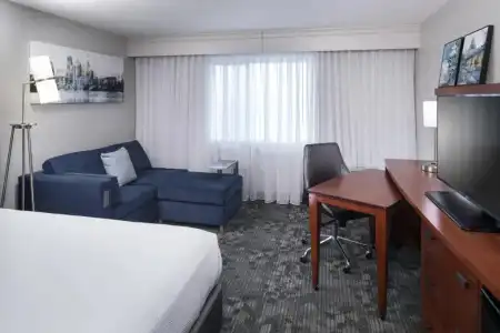 Courtyard by Marriott Austin Parmer/Tech Ridge - 14