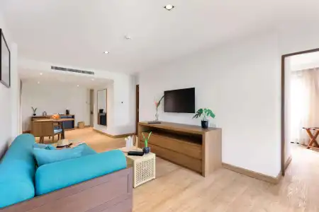 Outrigger Khao Lak Beach Resort - 7