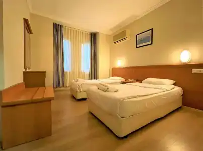 Select Suite & Apart - 77