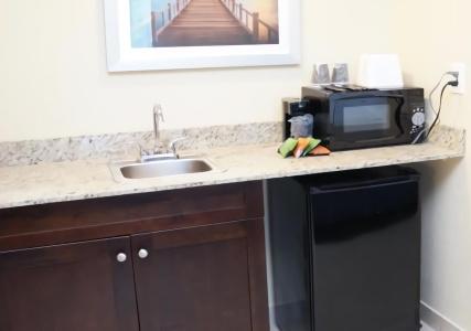 Best Western Naples Plaza - 34