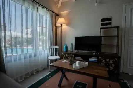 Sedirli Ev Alacati - 82