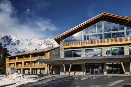 Grand Courmayeur Montblanc by R Collections - 24