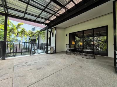 Sannot Riverside Boutique - 77