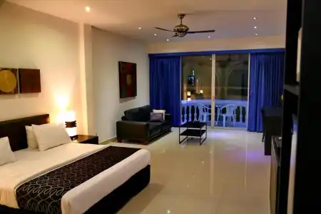 East Suites - 103