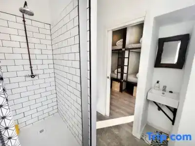 ECO Hostel - 121