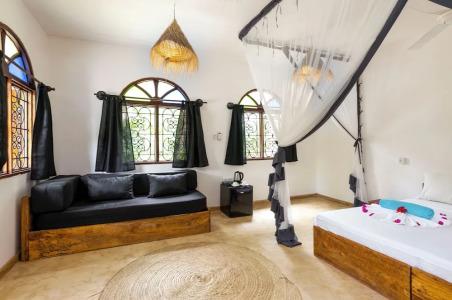 The Seles Boutique - 9