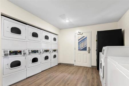 Birch Hill Suites - Lakeland - 37