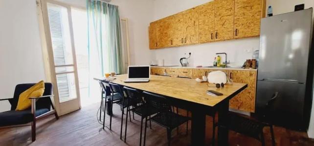 Bee Hostel - 14