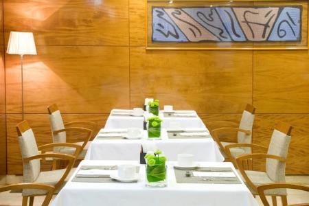 NH Barcelona Eixample - 26