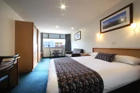 429 Apartments and Suites - 33