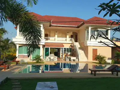 East Shore Resort - 0