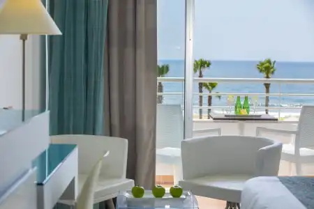 Leonardo Cypria Bay - 6