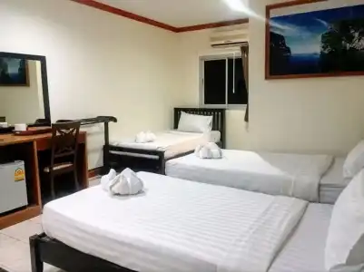 Golden Bee PhiPhi Hostel - 36