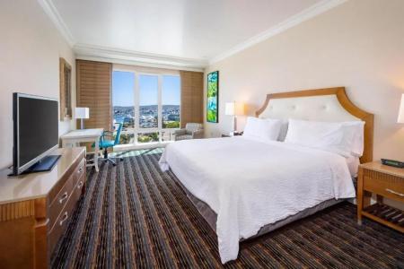 DoubleTree by Hilton San Diego Bayside - 94