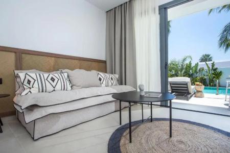 Vanik Suites - 90