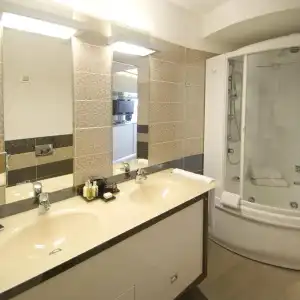 Premier & Suites - 39