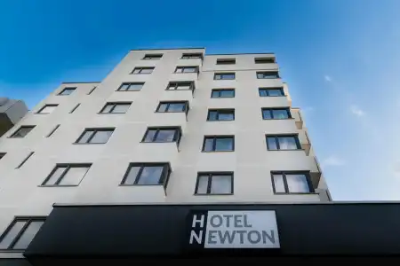 Newton Heilbronn - 20