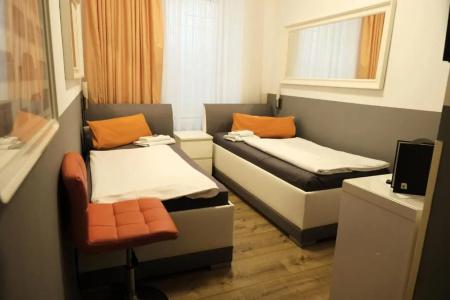 City Guesthouse Pension Berlin - 35