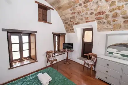 Goulas Traditional Guesthouse - 112