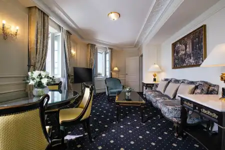 Hôtel du Palais - 128
