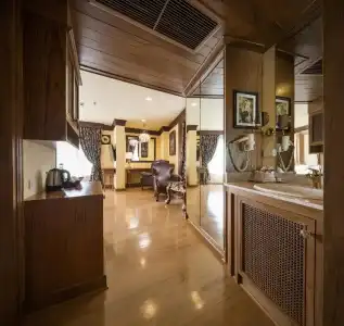 Peak Nimman Prestige - 32
