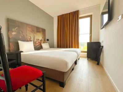 HOTELUX Amsterdam Airport - 36